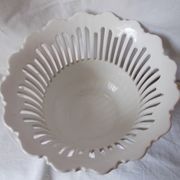 Lattice ceramic cache-pot