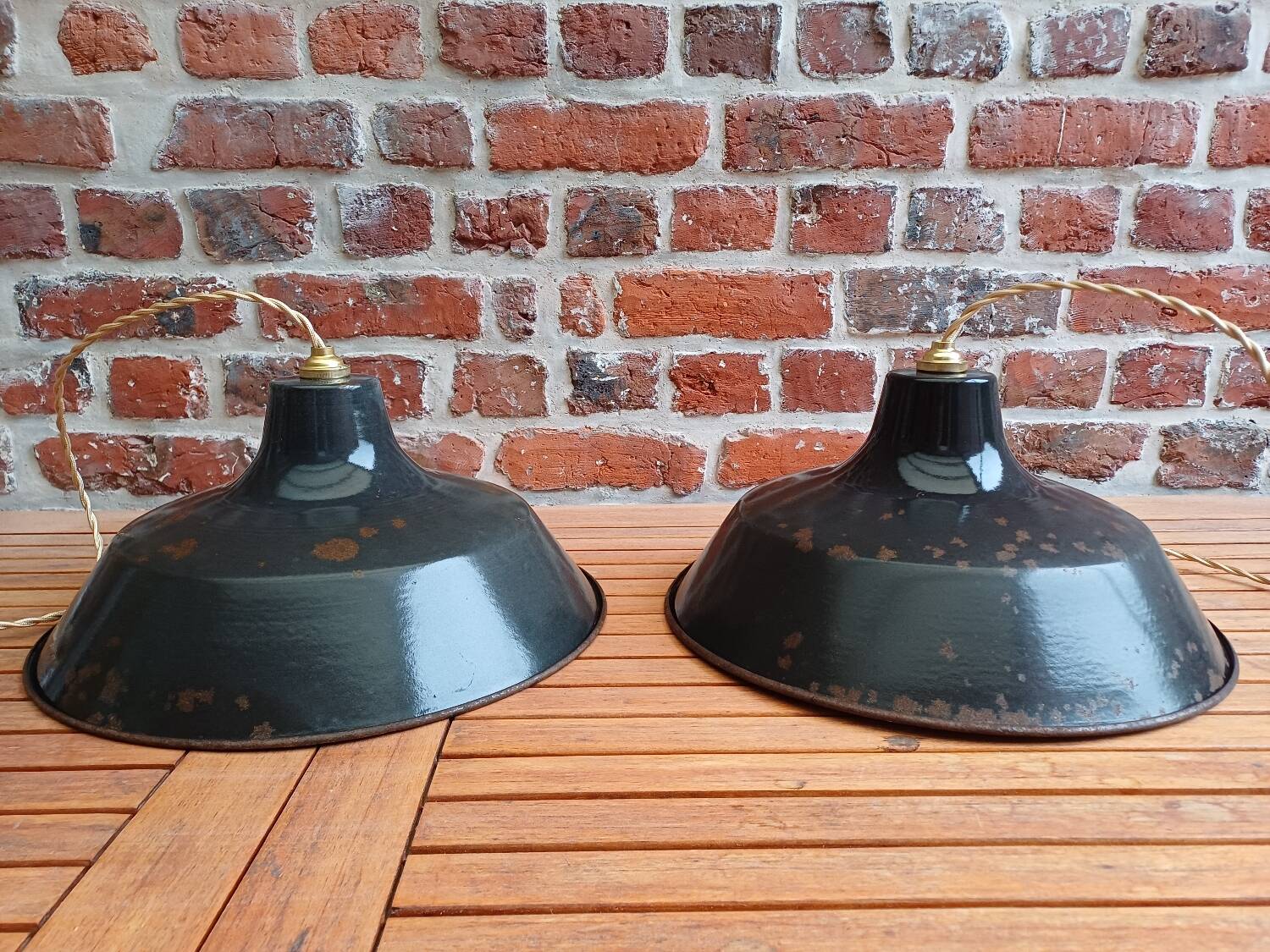 Industrial enamelled sheet metal bowls