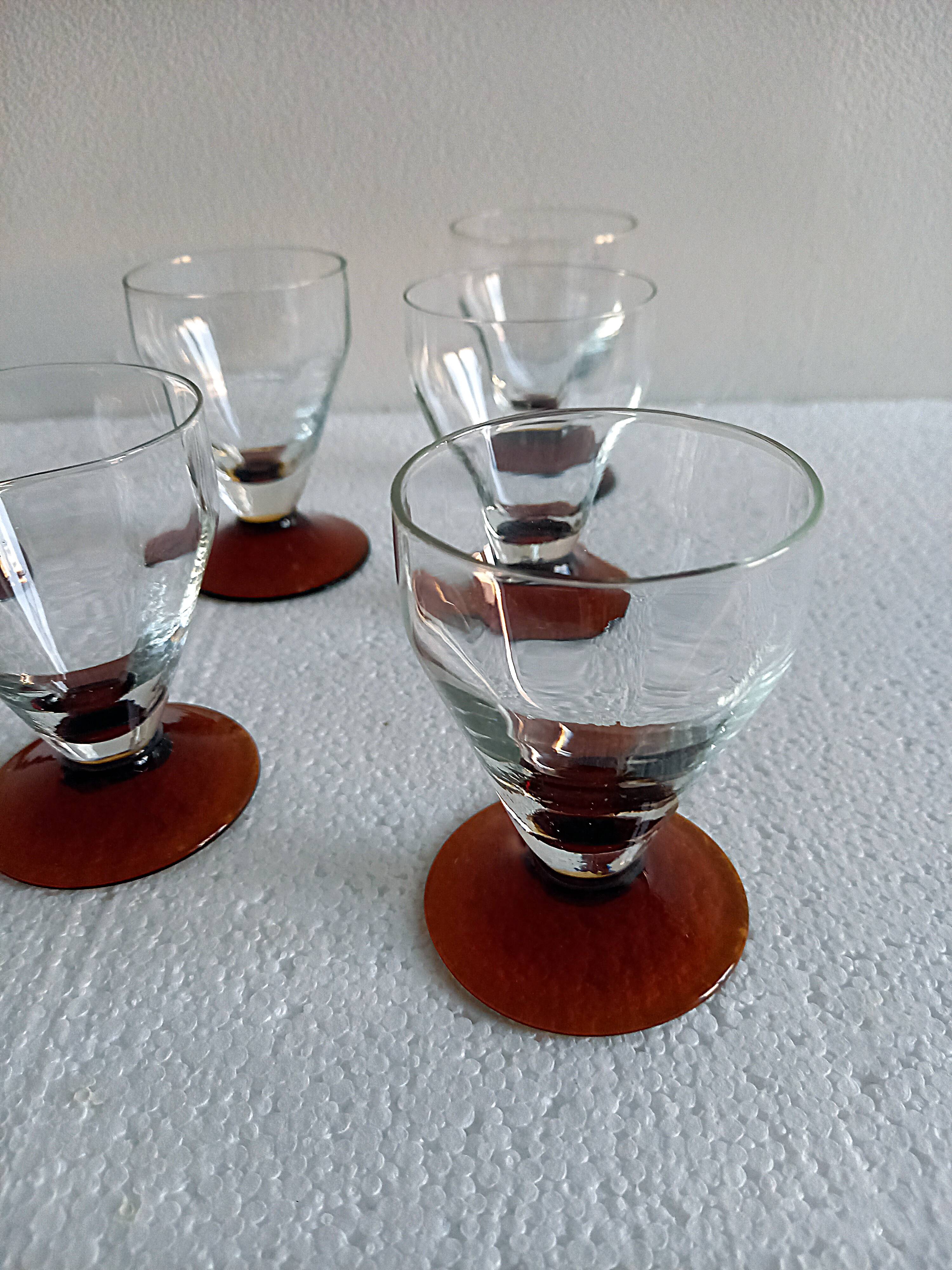Service set of 8 antique glasses with port faceted or cooked wine Blown glass Amber foot 50s
