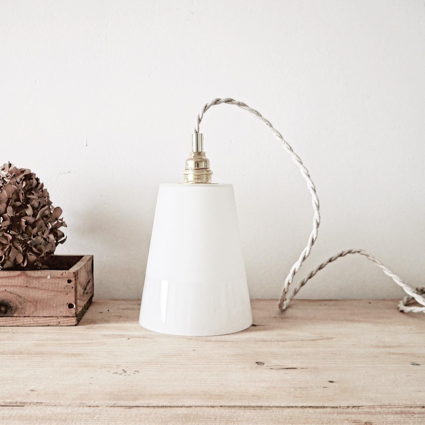 Baladeuse opaline blanche