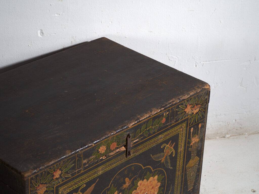 Antique Chinese chest painted in pine wood – China, circa 1900