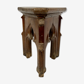 Neo-Gothic stool in solid oak NINETEENTH century