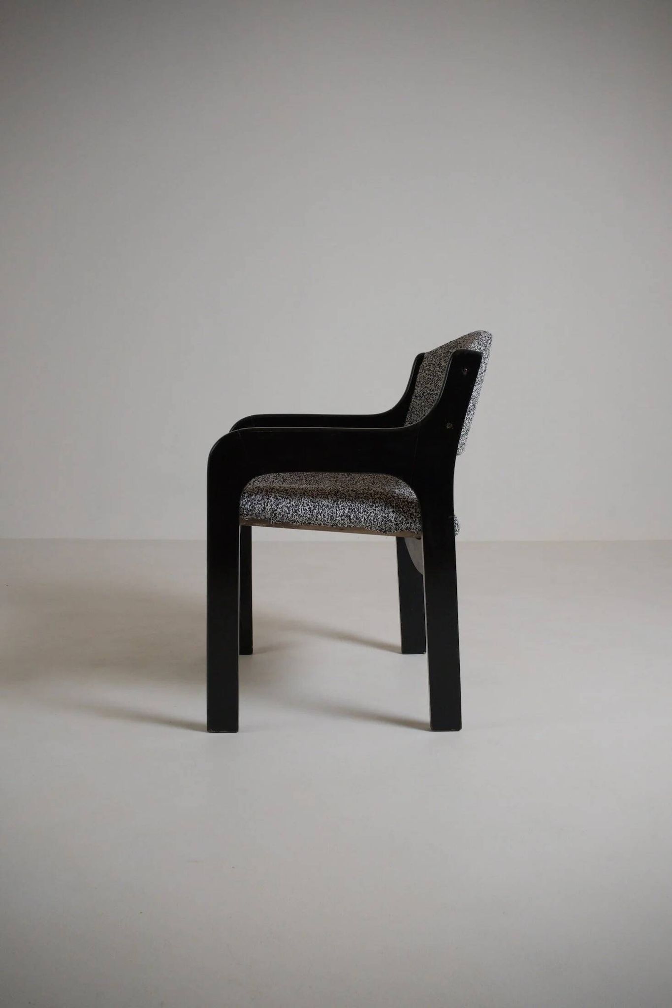 Chair in the style of Eero Aarnio