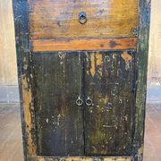 Antique Chinese sideboard with 4 doors + 2 drawers