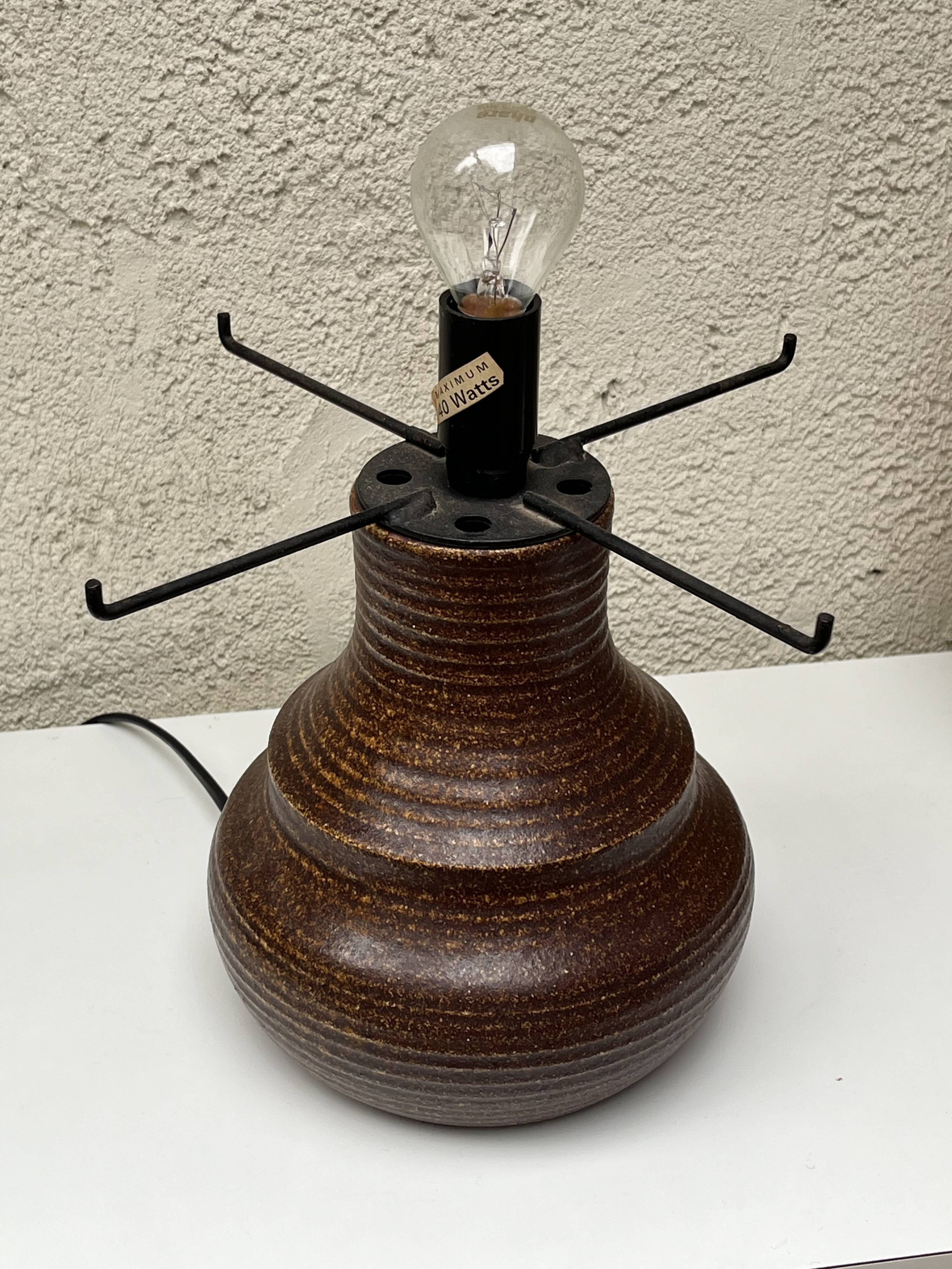 Lampe en ceramique et resine d'accolay