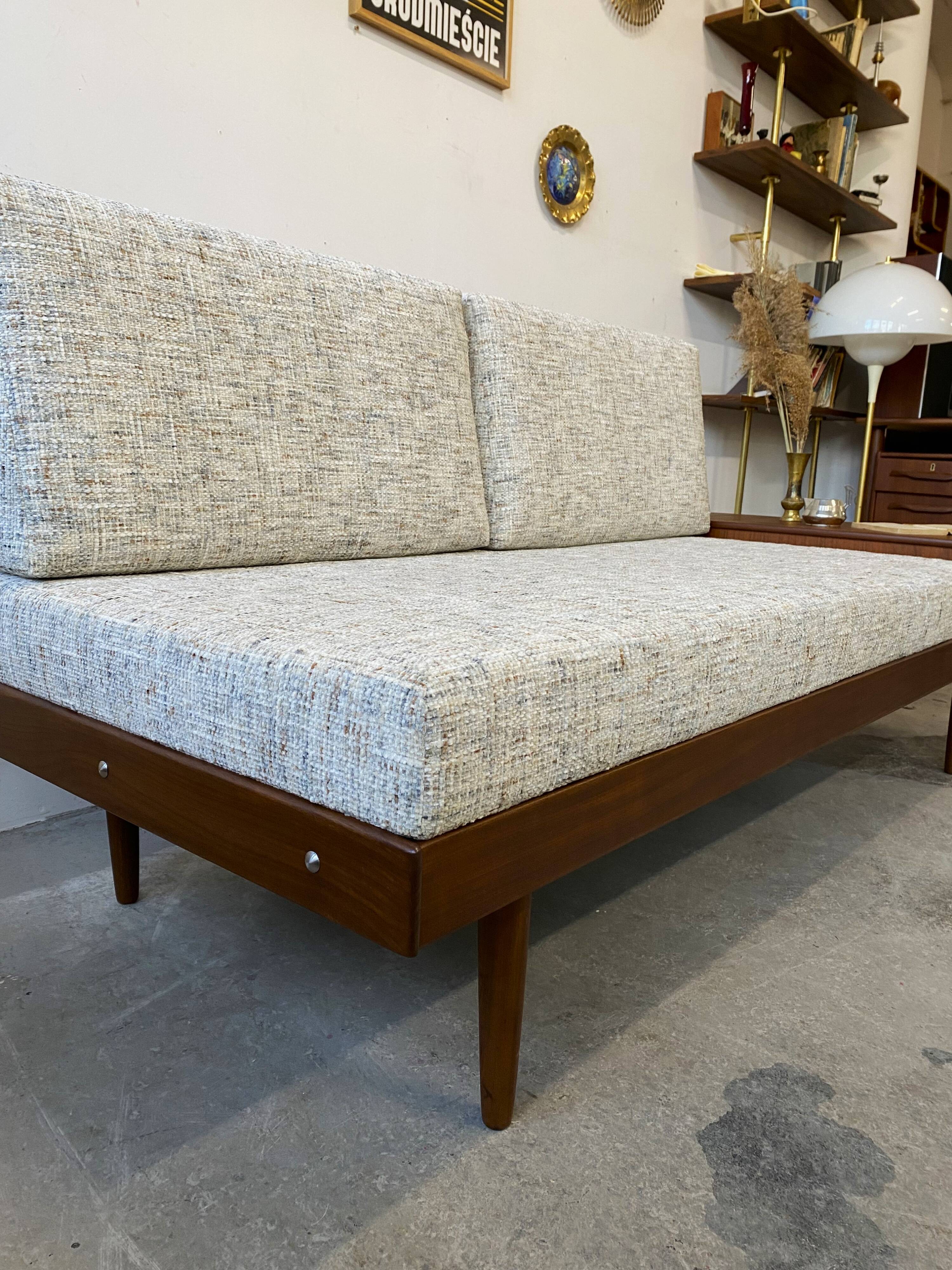 Daybed sofa, Scandinavian 1960s/1970s, vintage, mid-century modern