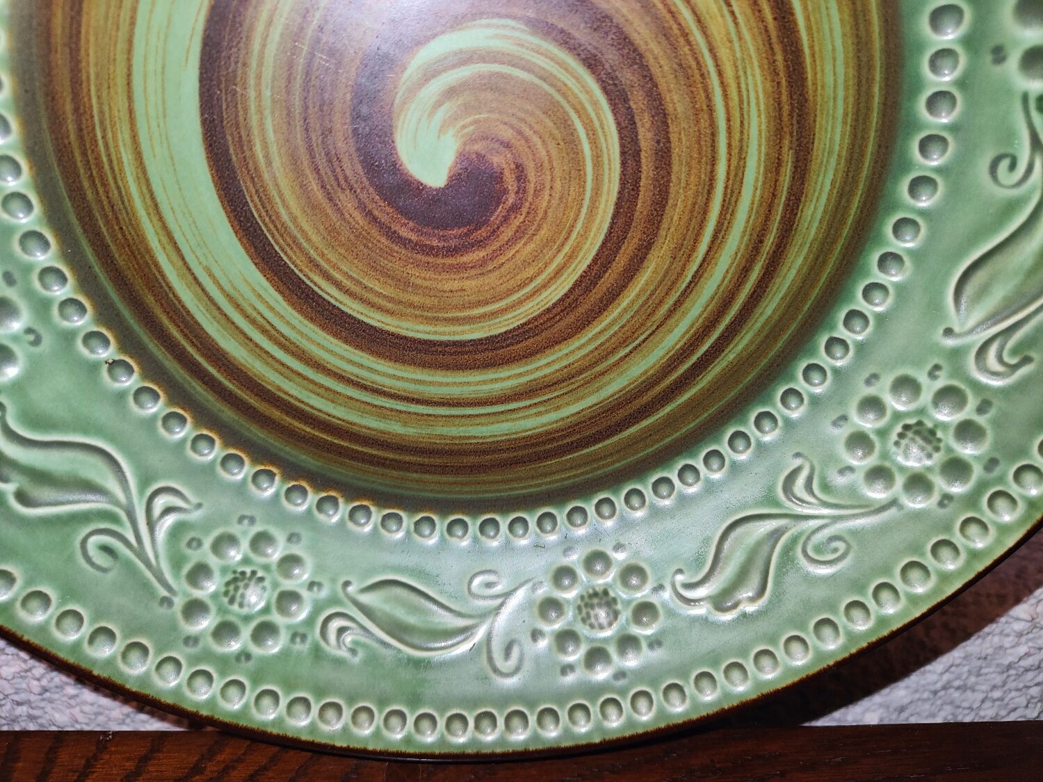 Antique plate Rössler AG Aedermannsdorf Switzerland Ceramics with floral motif Green