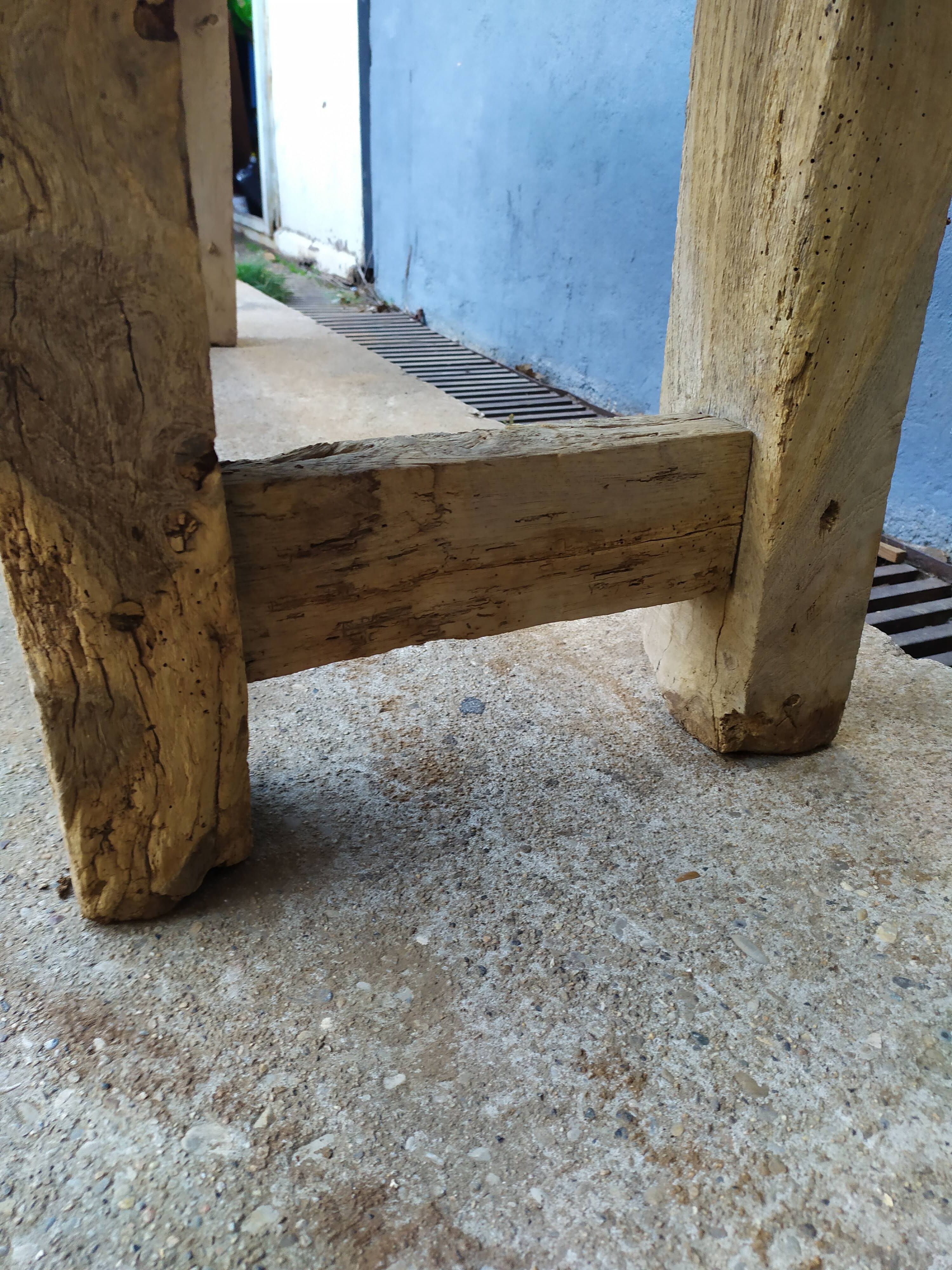 Old established stripped