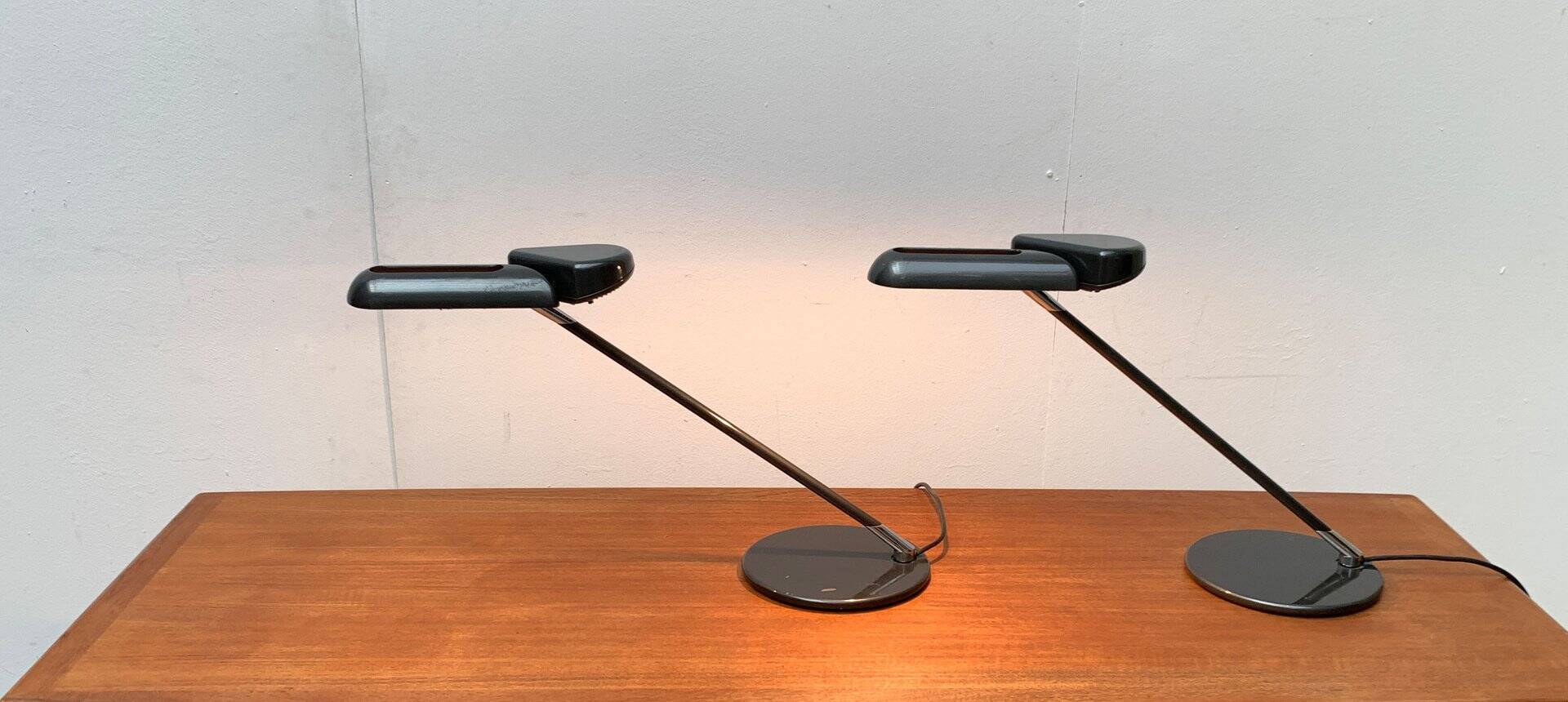Postmodern Ring A400 table lamps by Bruno Gecchelin for Arteluce, Italy, 1970s, set of 2