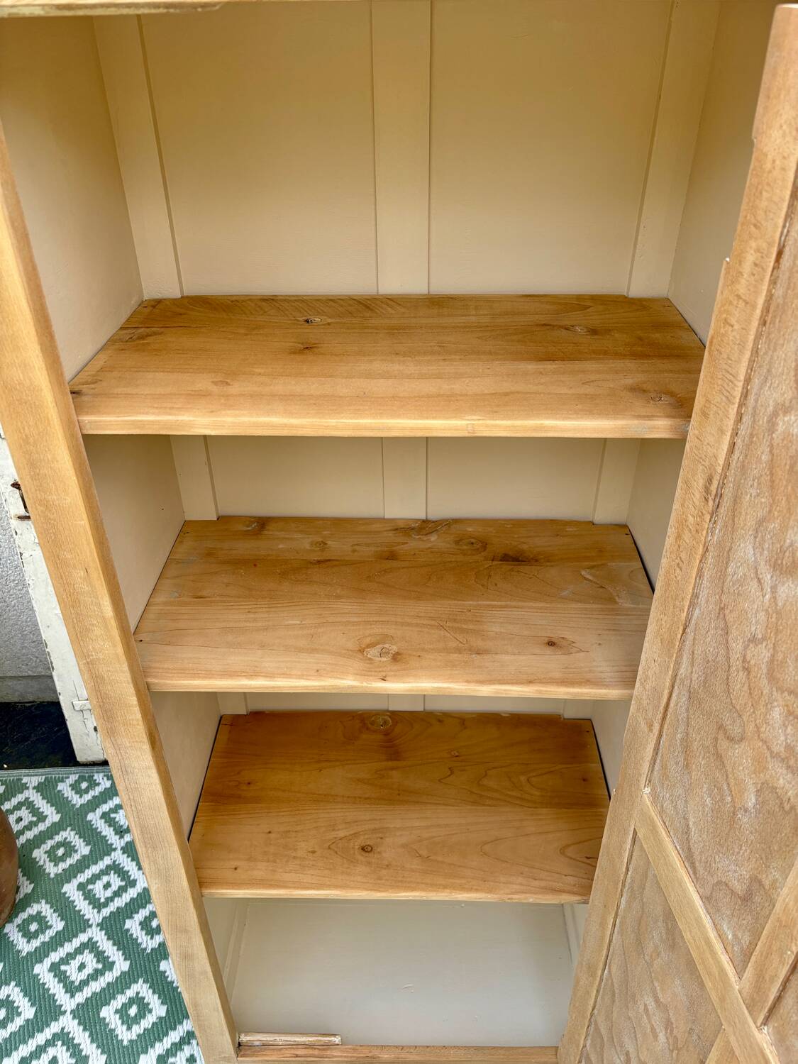 Small Parisian wardrobe