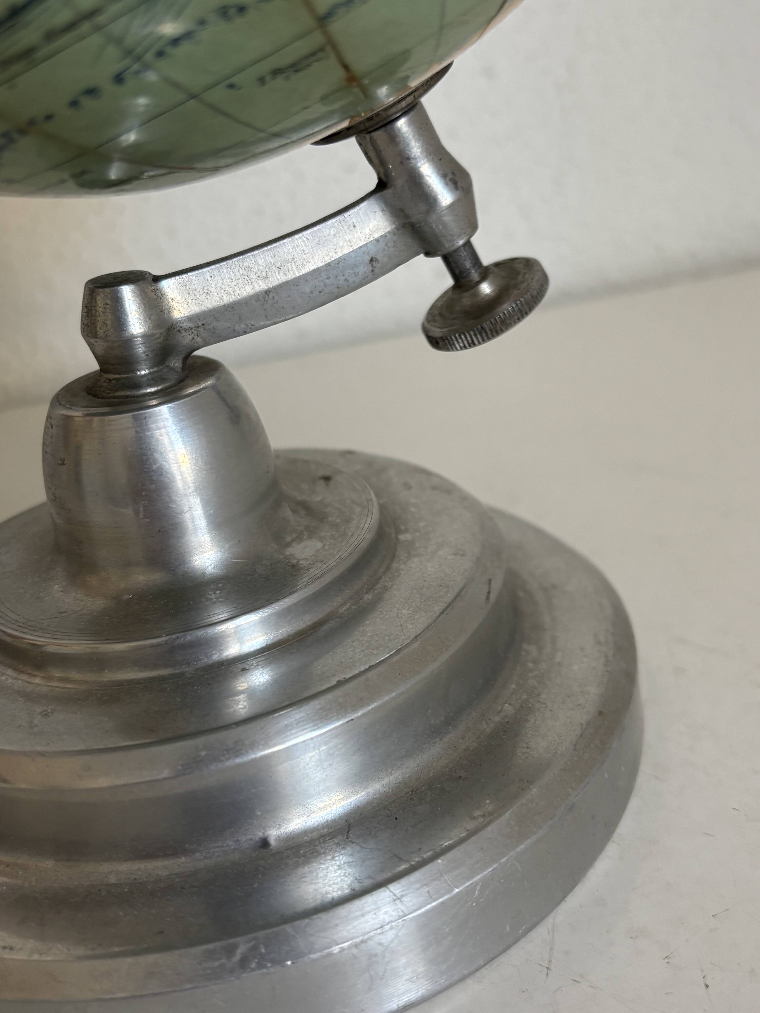 Vintage 1950 terrestrial globe by Girard Barrère Forest Thomas - 26 cm