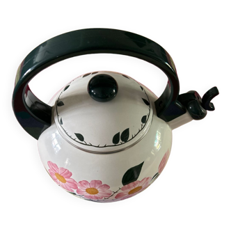 Whistling kettle