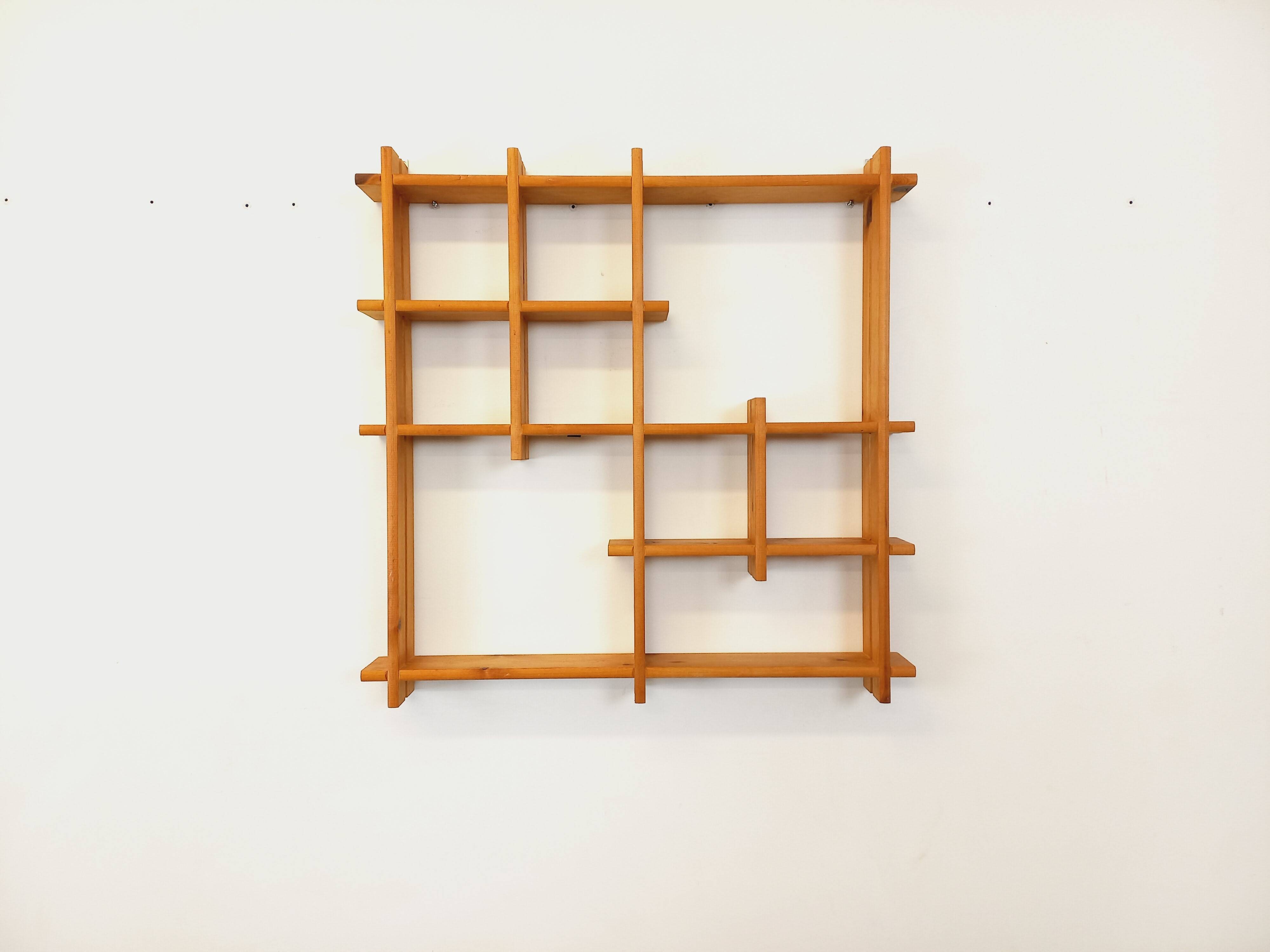 Vintage pine wall shelf, from the 80s