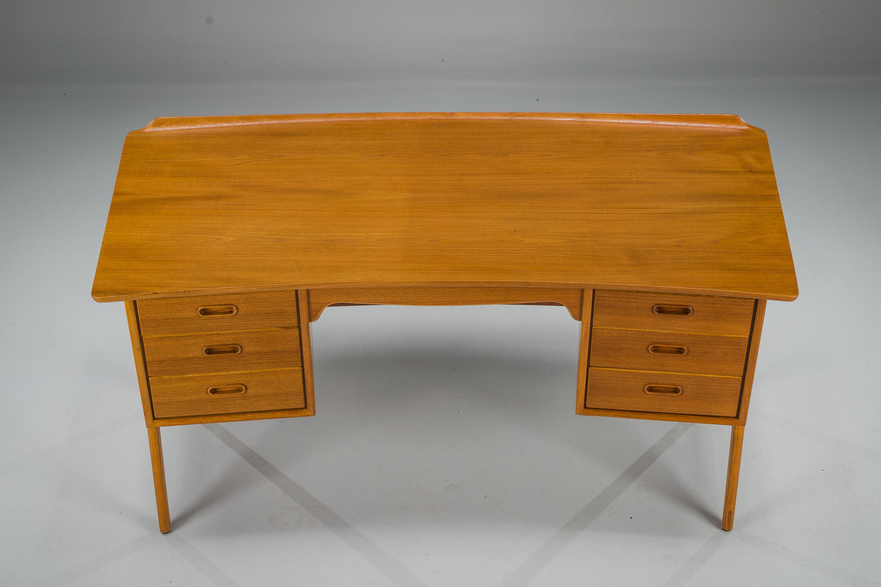 Mid-Century Danish Teak Desk by Svend Åge Madsen for Sigurd Hansen, 1950s