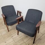 Paire de fauteuils 366 conçus dans les années 1960 par Jozef Chierowski