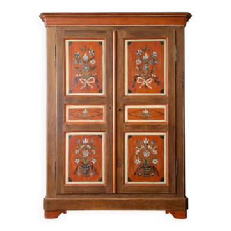 Hand-painted Alsatian wardrobe with floral decoration, 19th century.