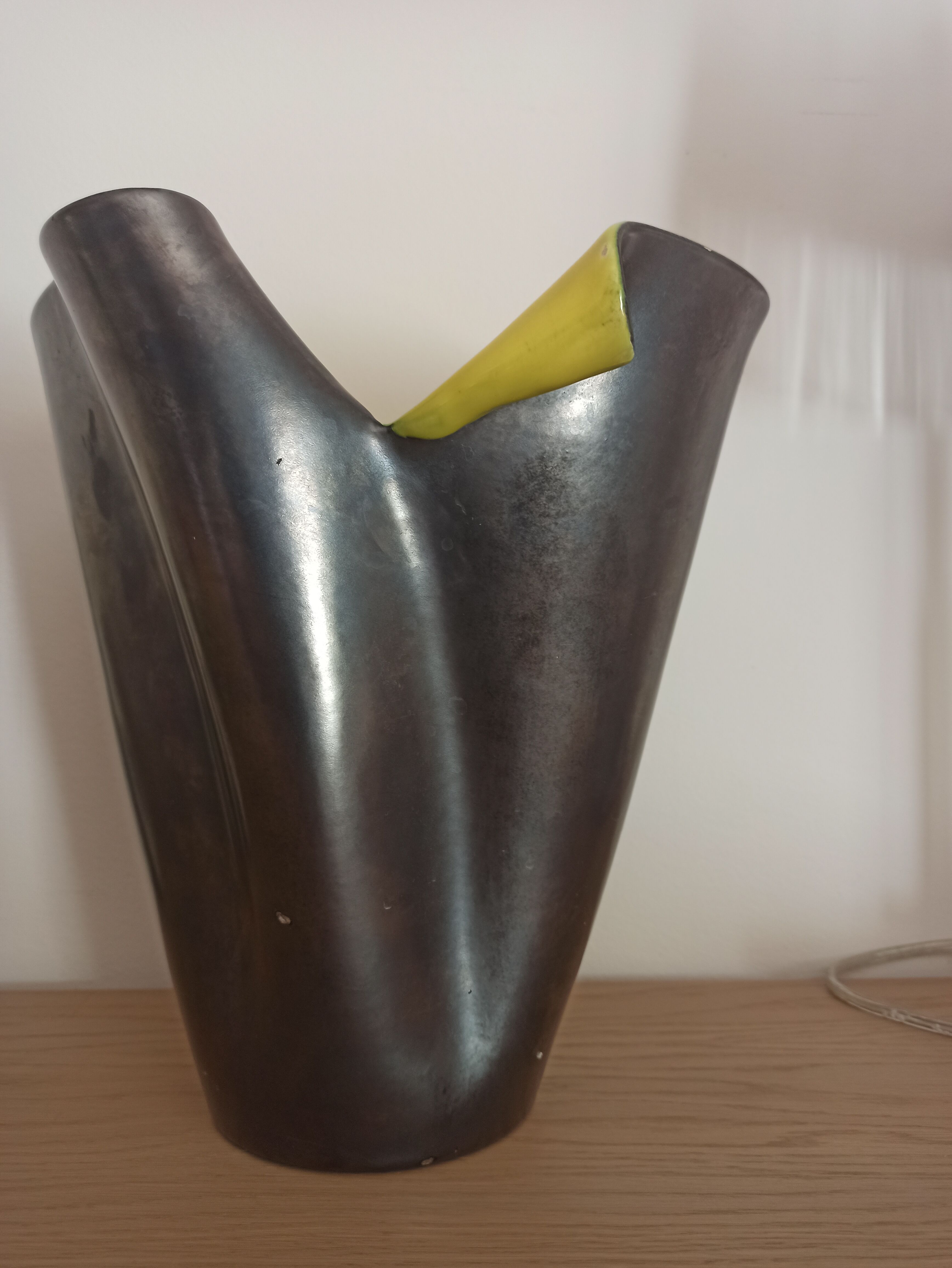 Vase ceramic black Elchinger
