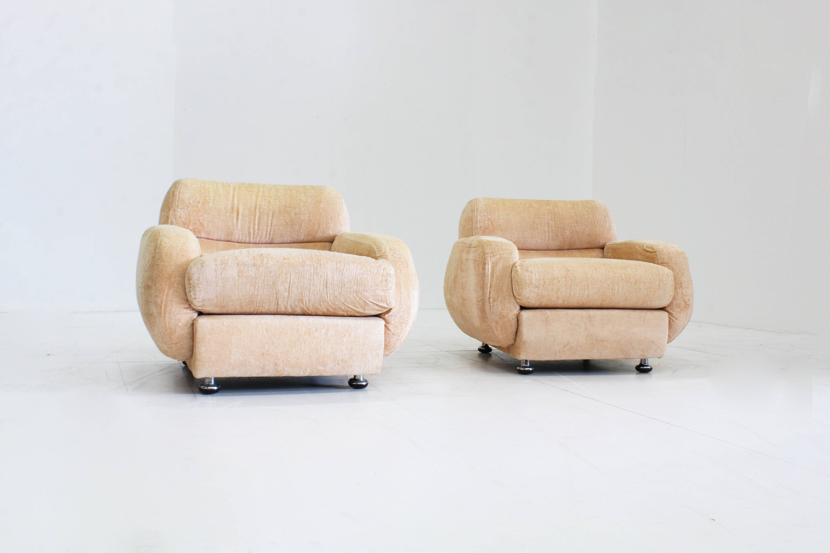 Vintage Italian armchairs 1970s , set of 2