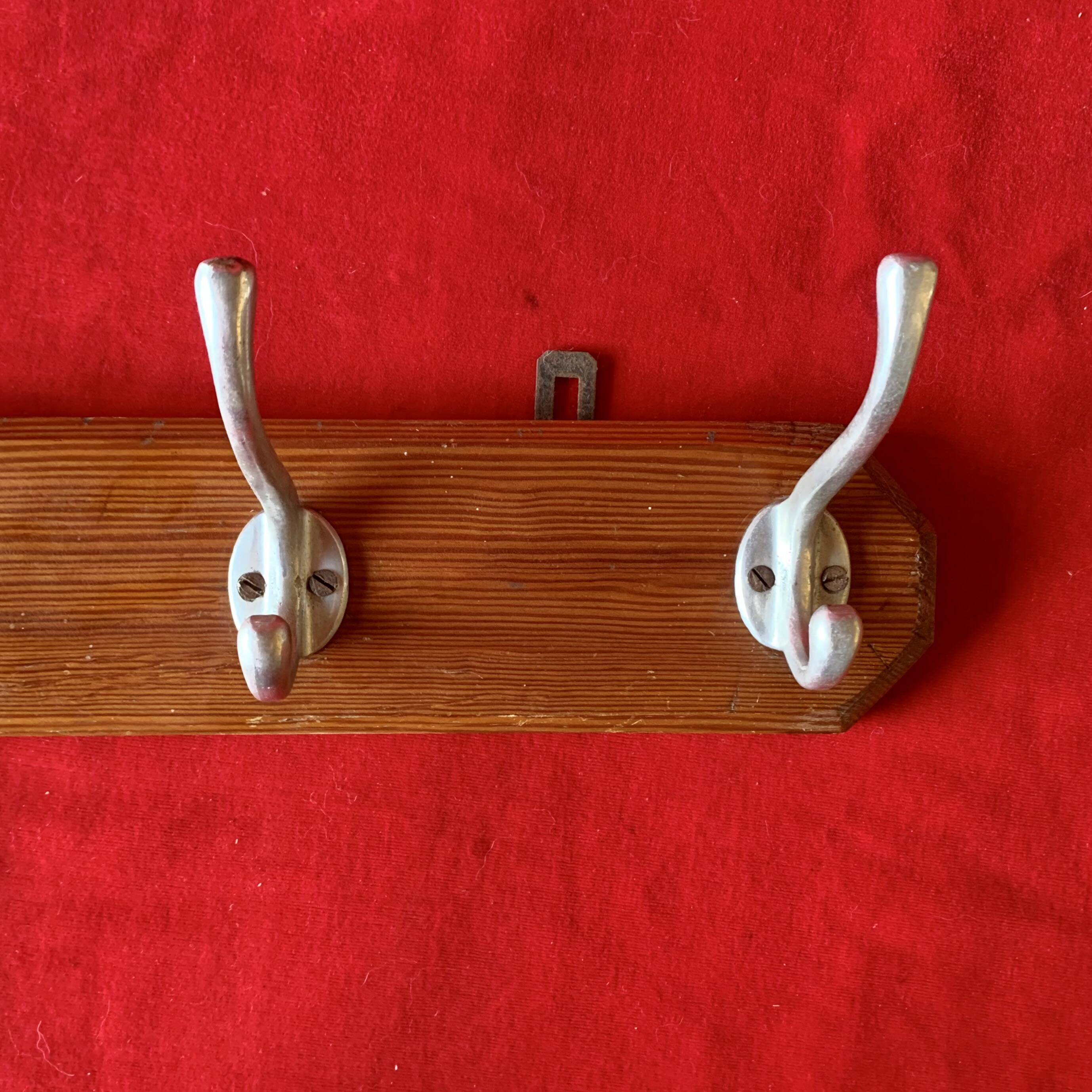Vintage wooden wall coat rack - 4 hooks