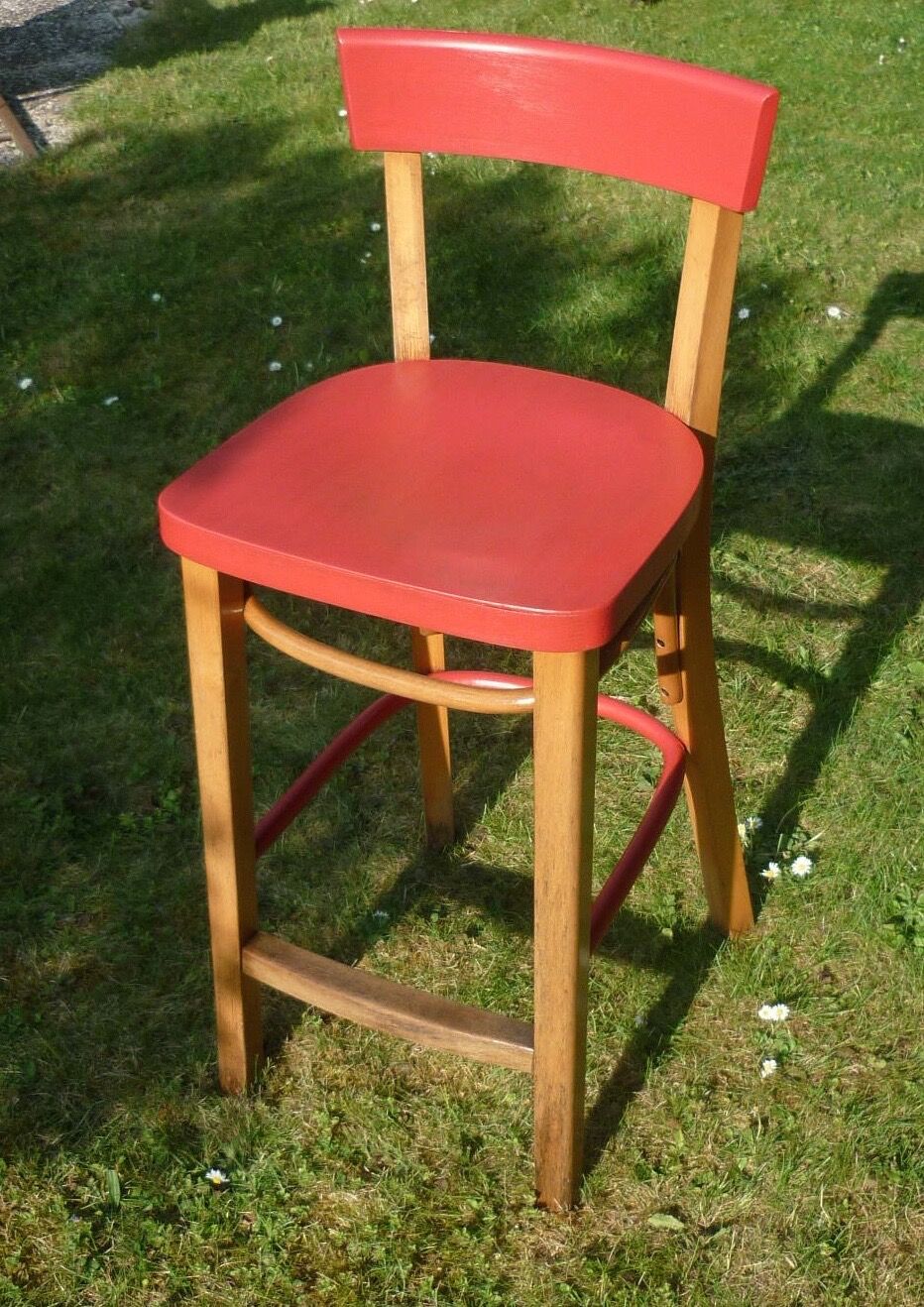 High bistro chair in natural and red wood