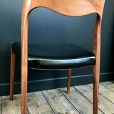 Suite De 6 Chaises Teck Et Skai Modele 71 De Niels O. Moller