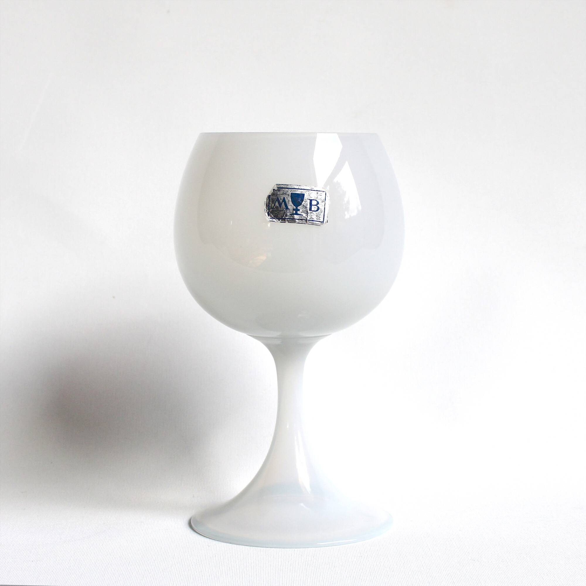 Opaline chalice from the 1950s - Manufacture de Boussu - Belgium