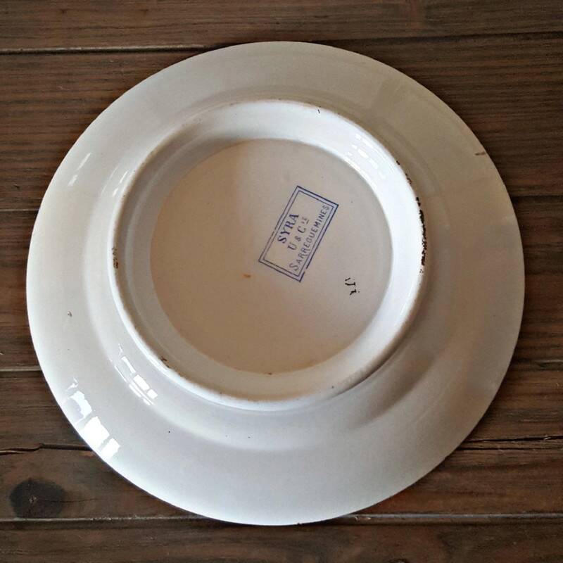 Sarreguemines U&C Syra model "low" fruit bowl, early 20th century