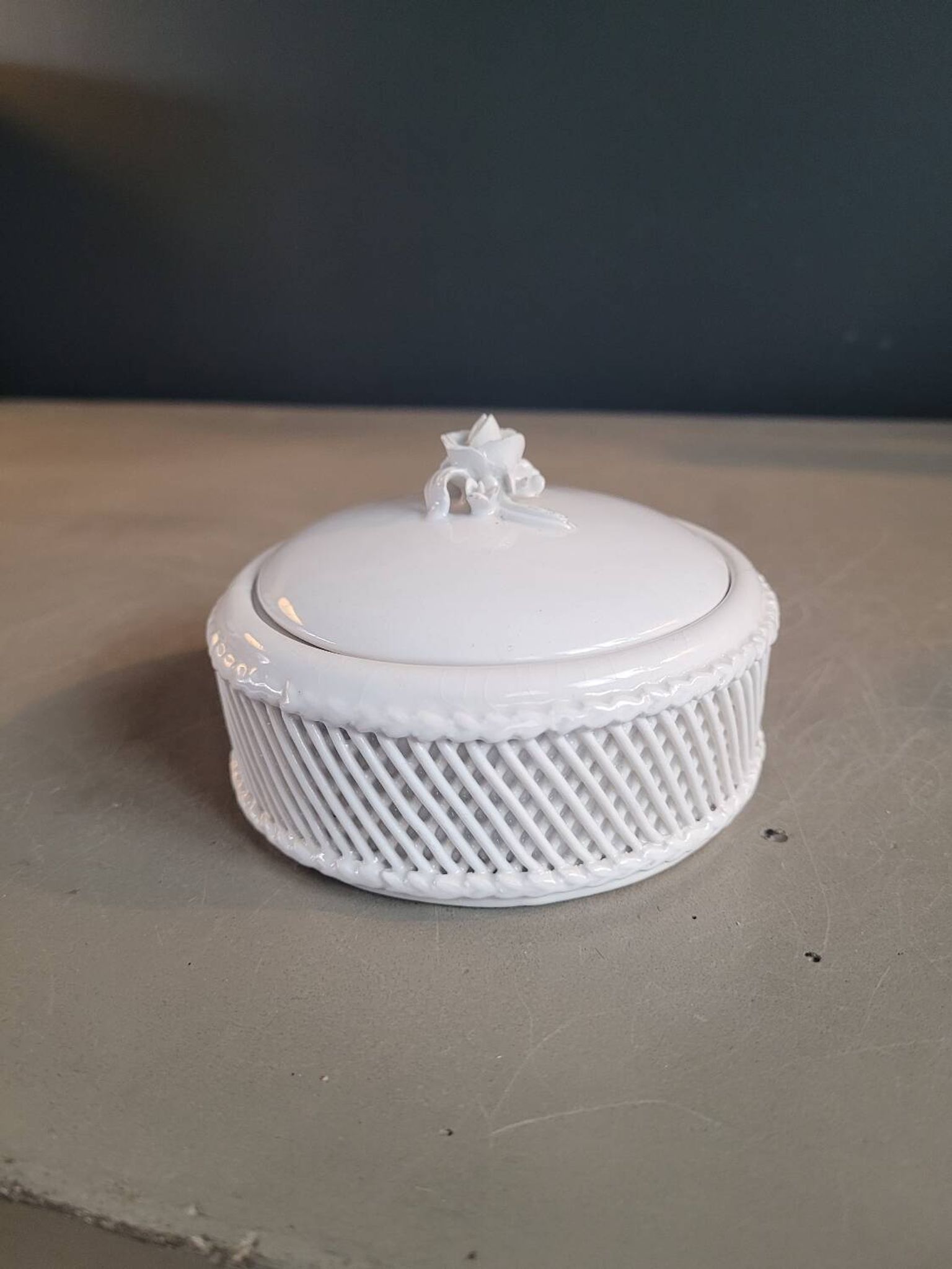 Porcelain jewelry box