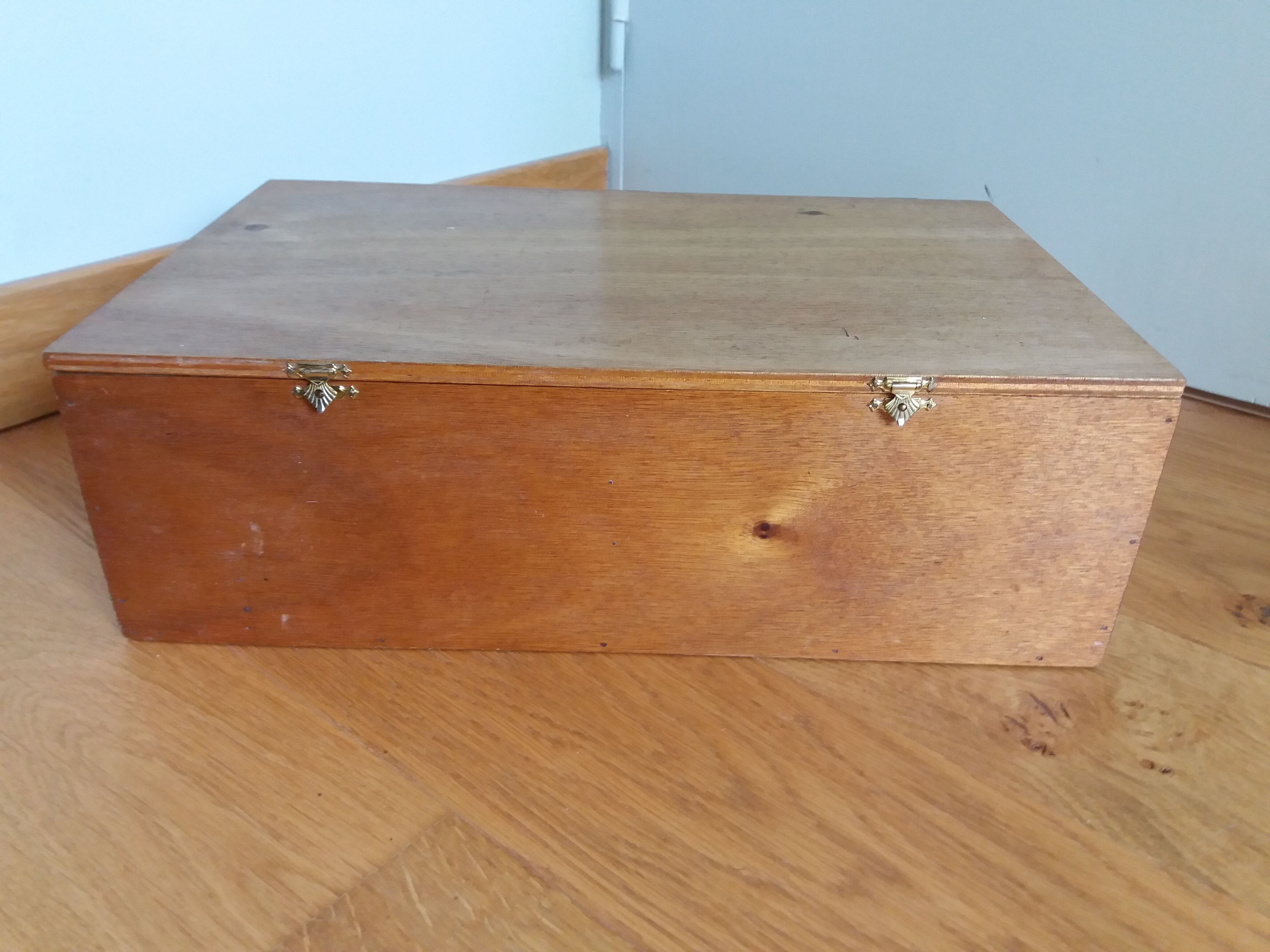 Storage box