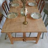 Farm table