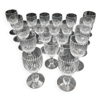 10 verres à vin + 10 verres eau en Cristal Signé de Baccarat modèle Passy