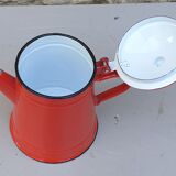 Cafetière émaillée rouge