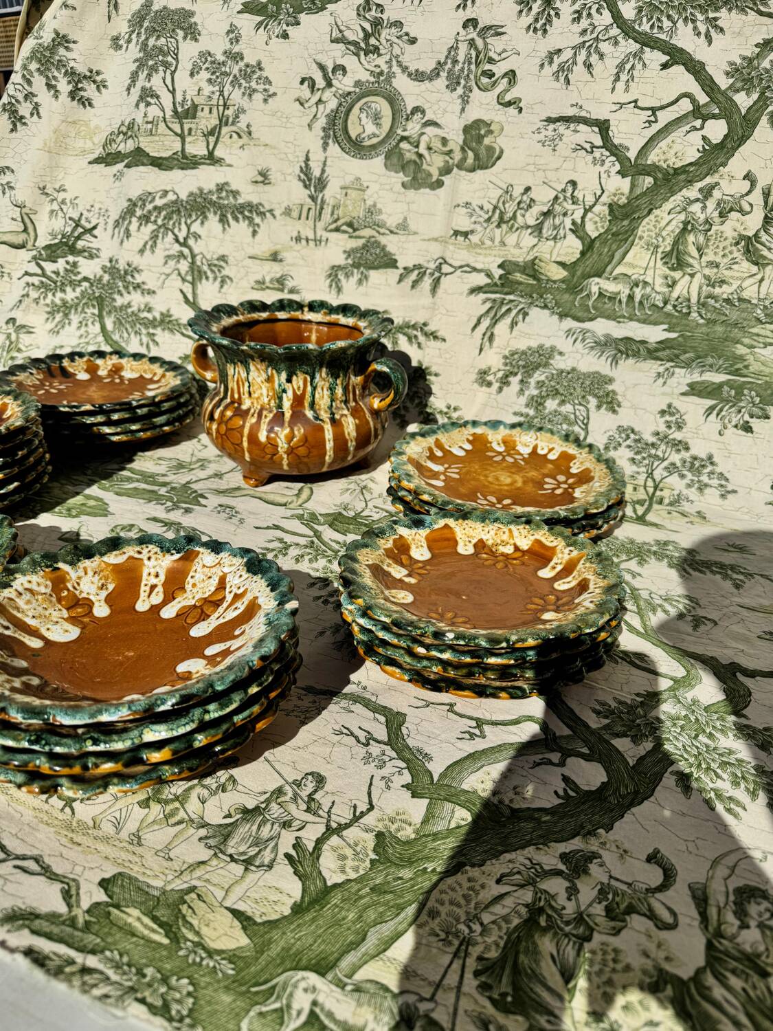 Vintage 12-piece set from Sars Maine pottery