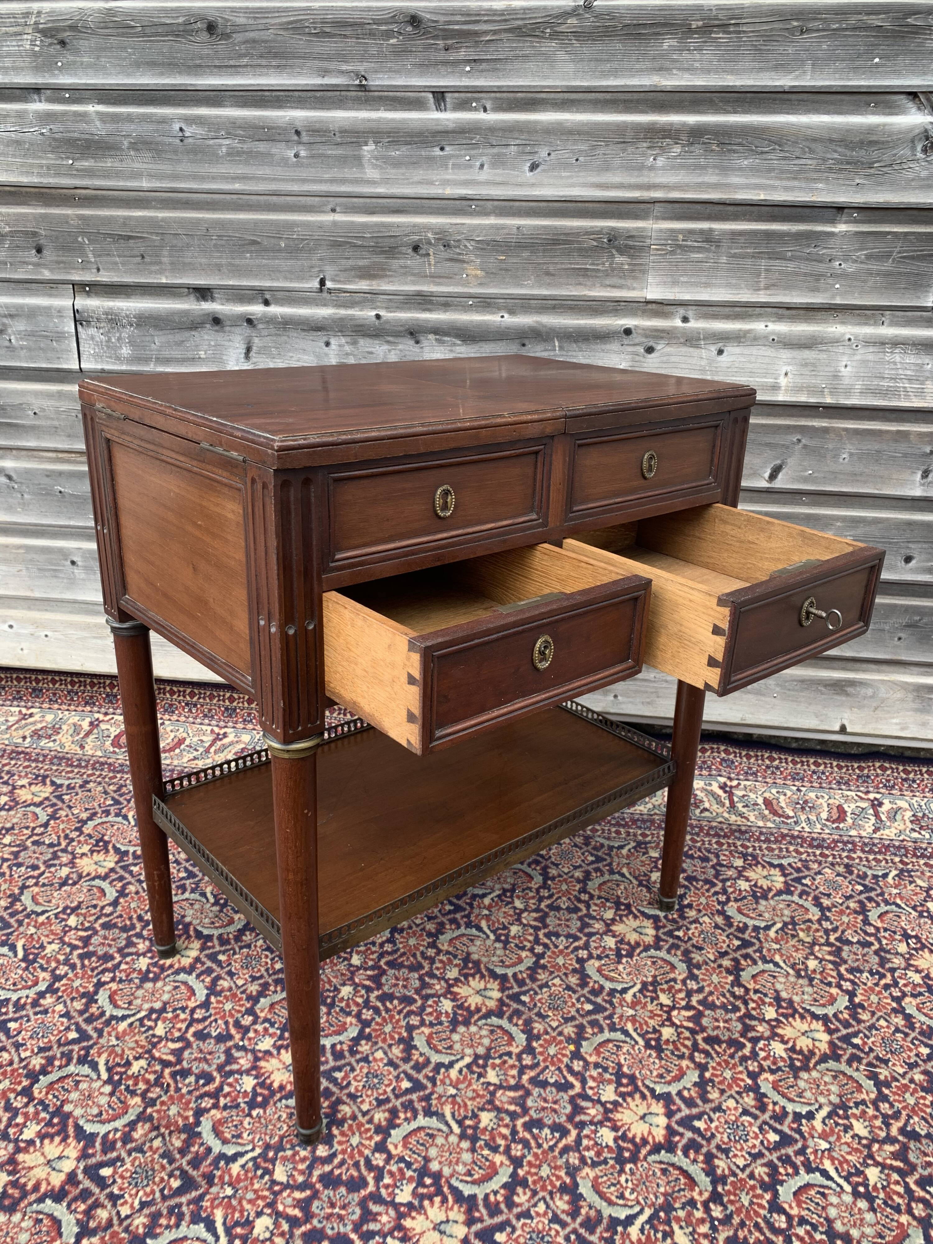 Napoleon III-era mahogany hairdresser Louis XVI