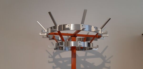 Porte manteaux vintage fer forgé orange et chrome