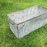 Metal planter