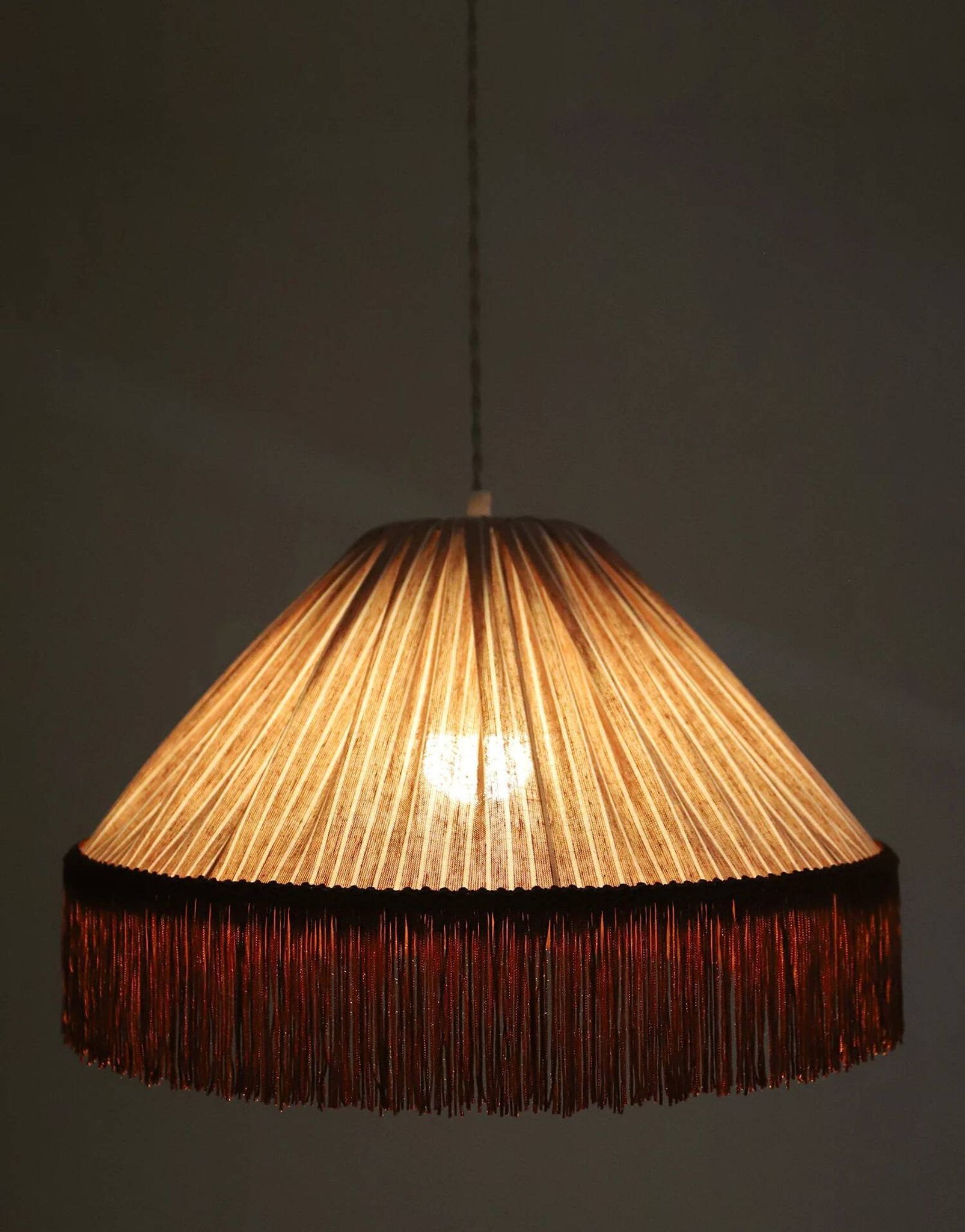 Suspension bella — rayures terra, franges bohème