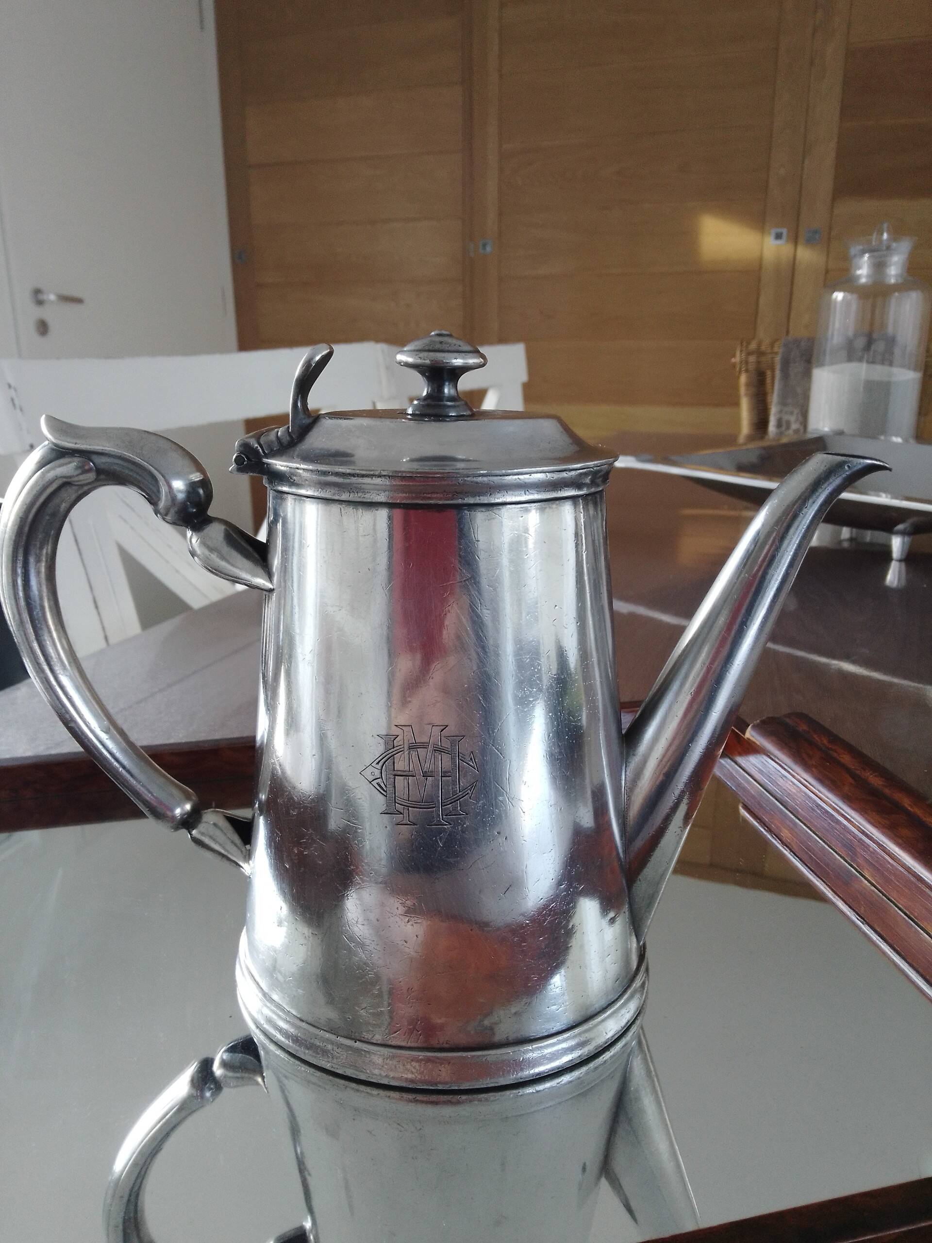 Cafetière Christofle ancienne métal argenté avec monogramme