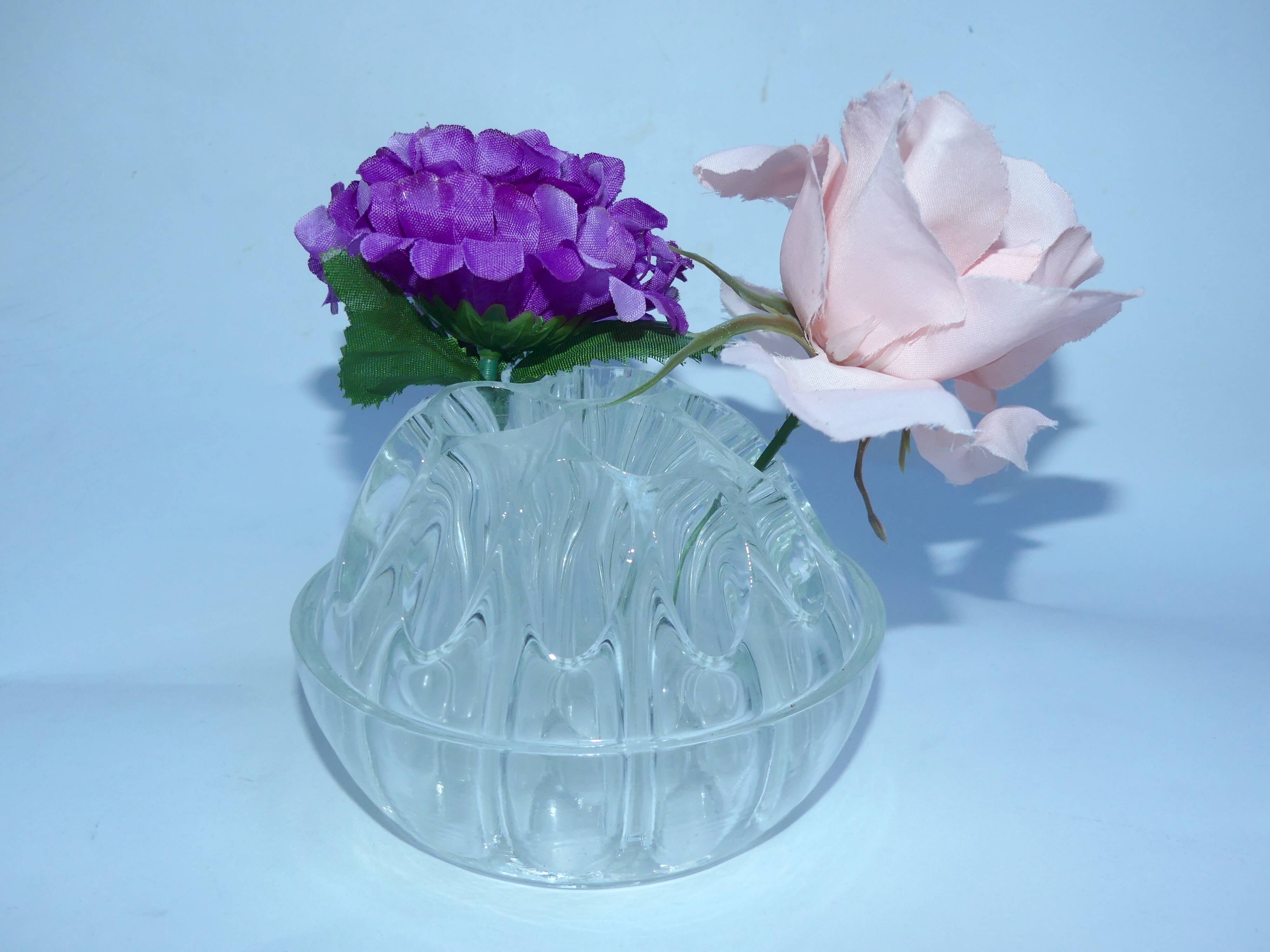 Vase pique fleurs 19 trous en verre