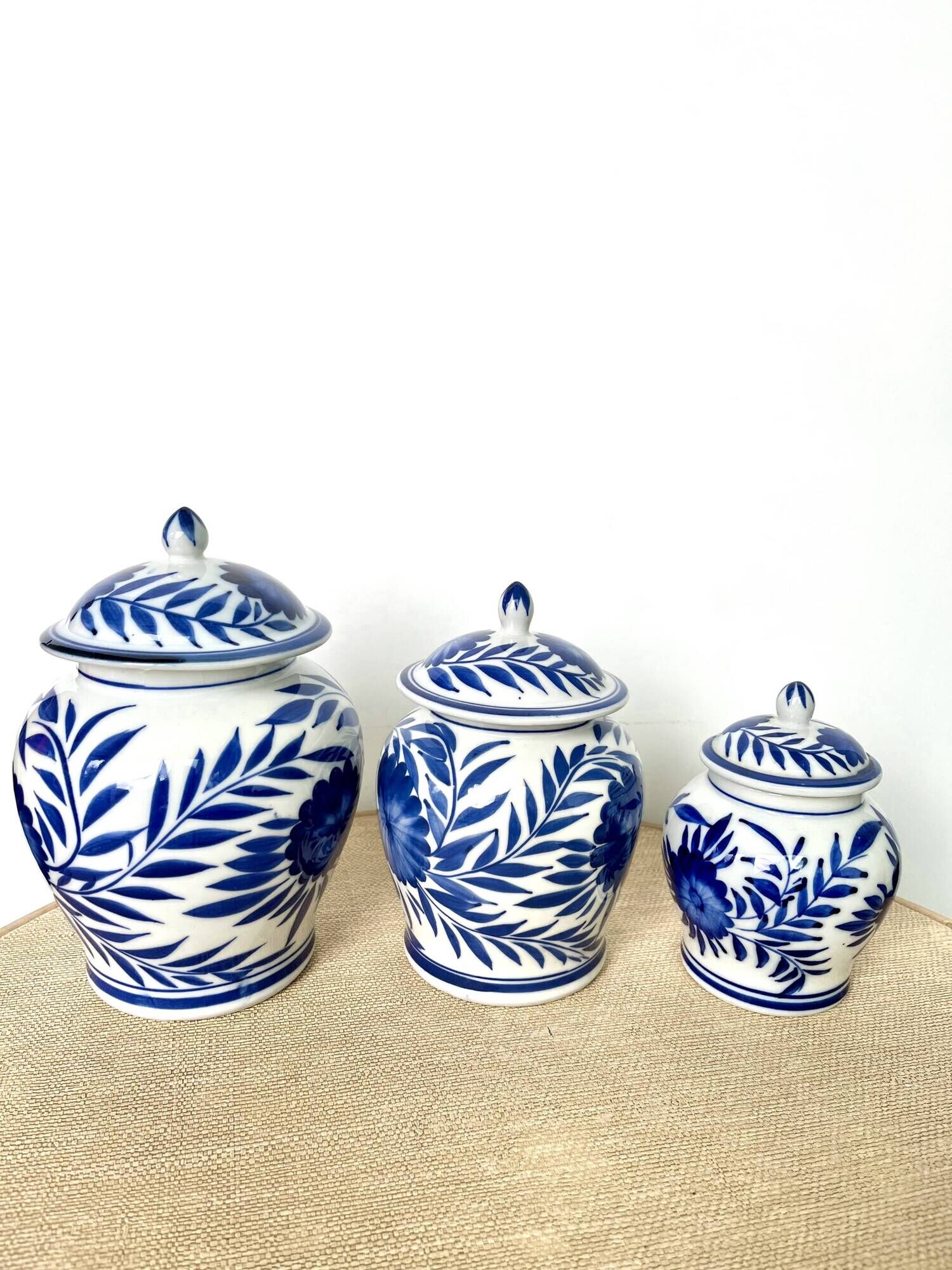 Covered pots porcelain sweet jars