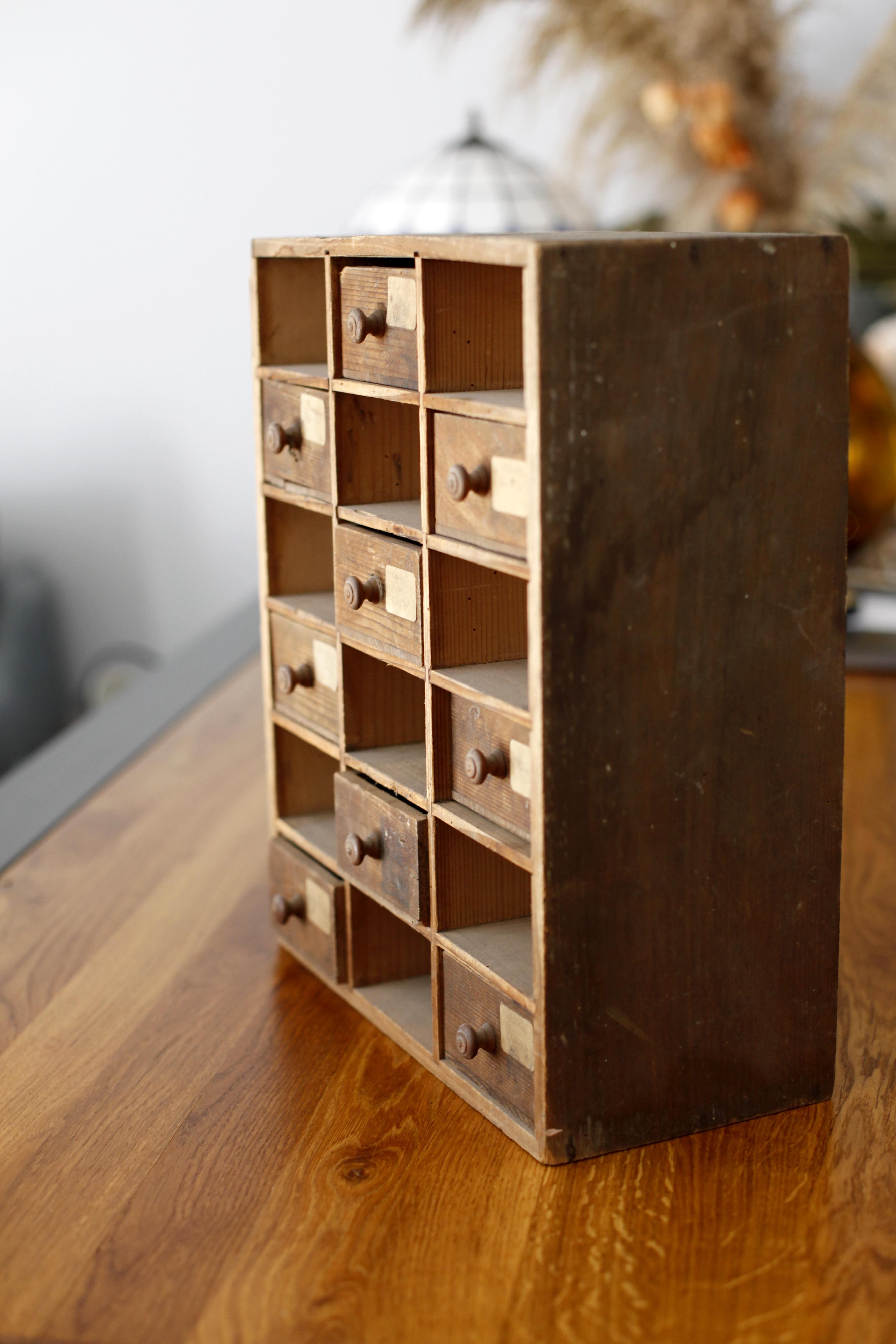 Small loom cabinet with drawer
