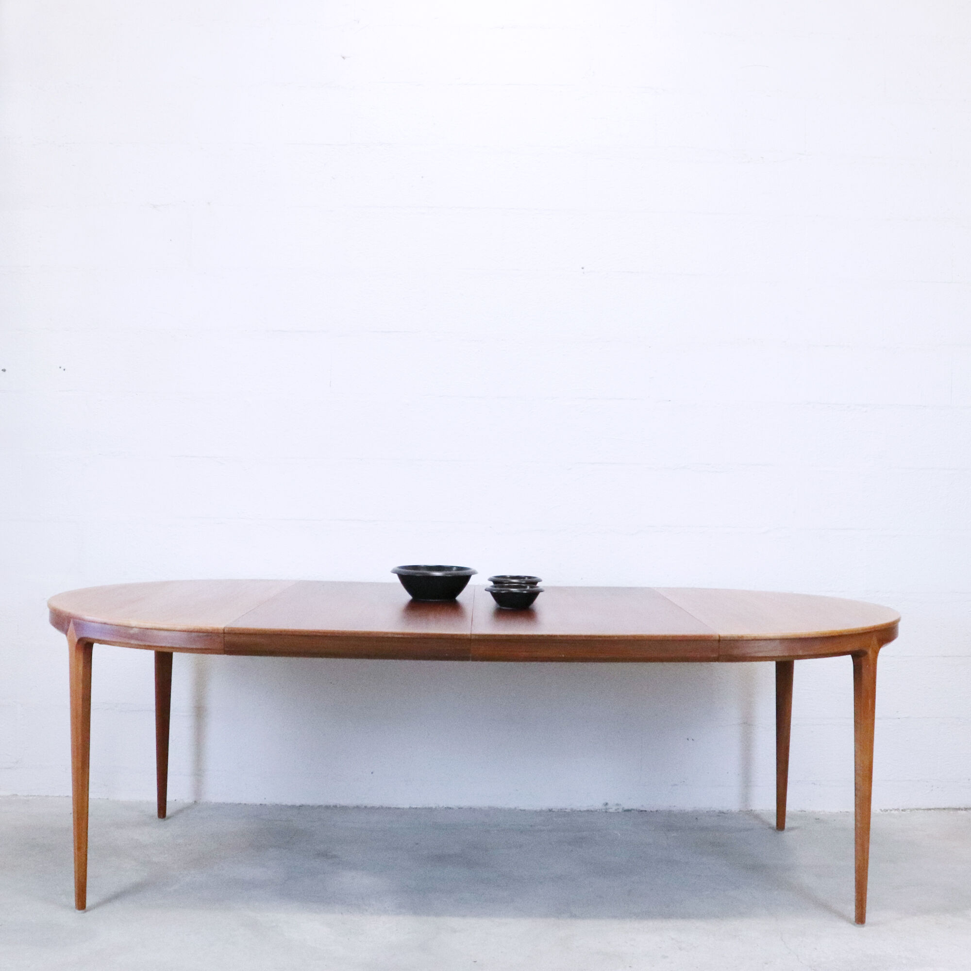 Walnut dining table, Bodafors, 1960