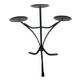 Chandelier en fer forgé , peint en noir, pour 3 bougies