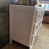 Mustache feet chest of drawers