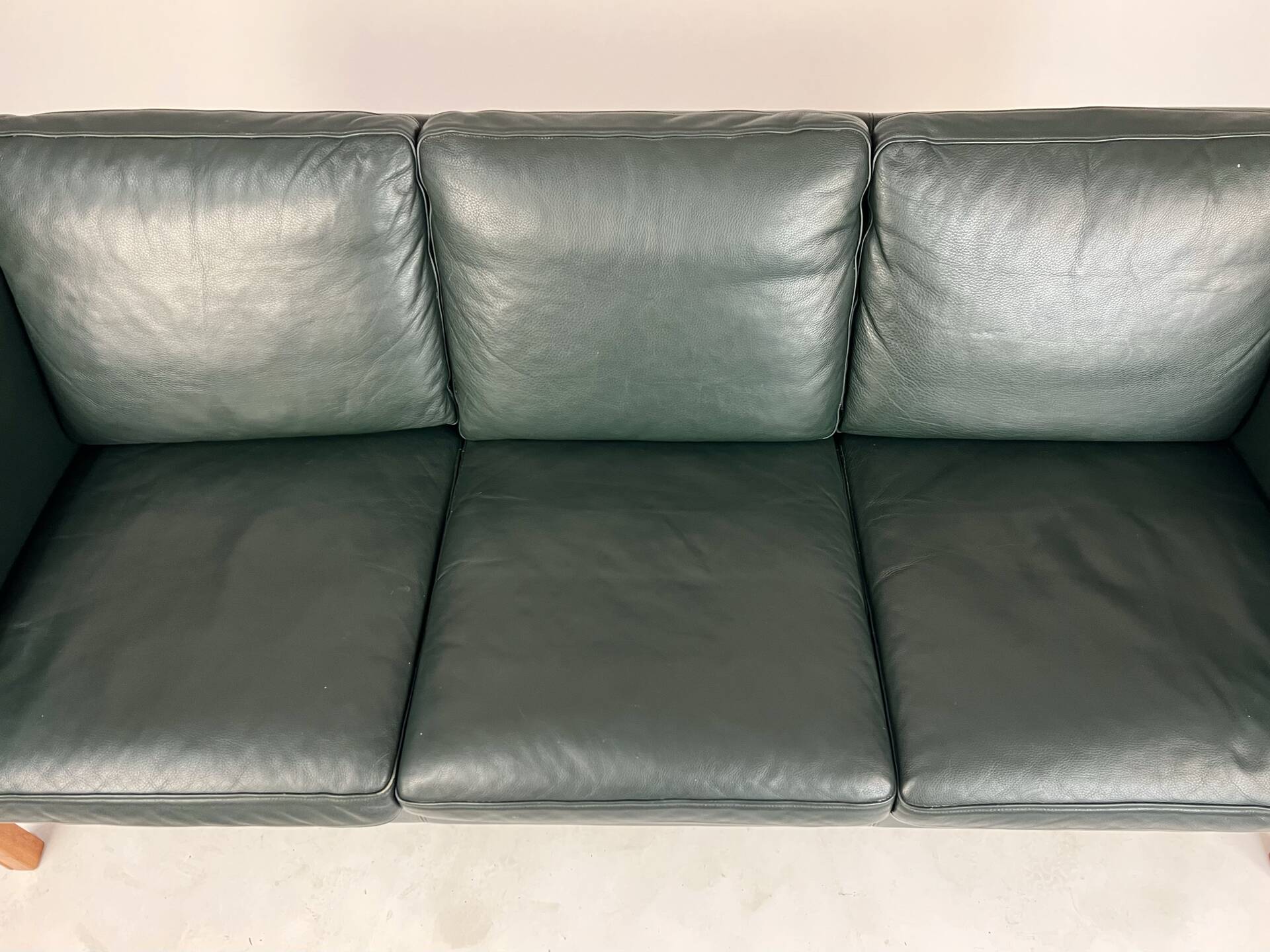 Danish leather sofa couch by Skippers furniture 70s 80s Design