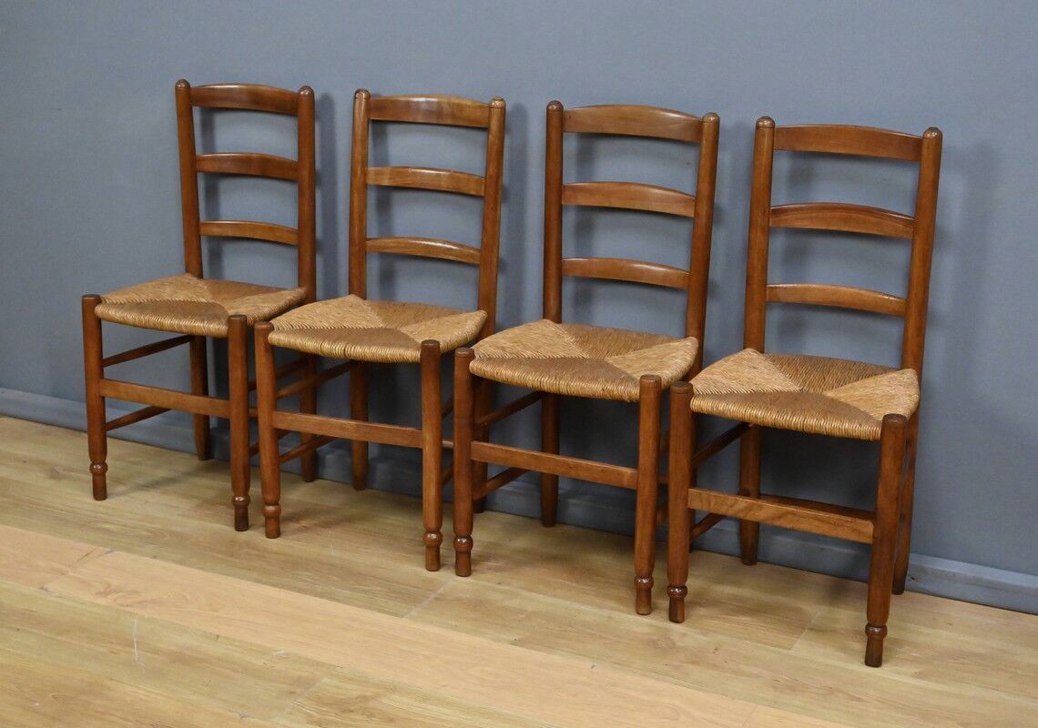 Set of 4 rush-seated chairs in cherry wood – late 19th century