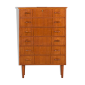 Commode en teck danois dans le style de Johannes Sorth, années 1960.