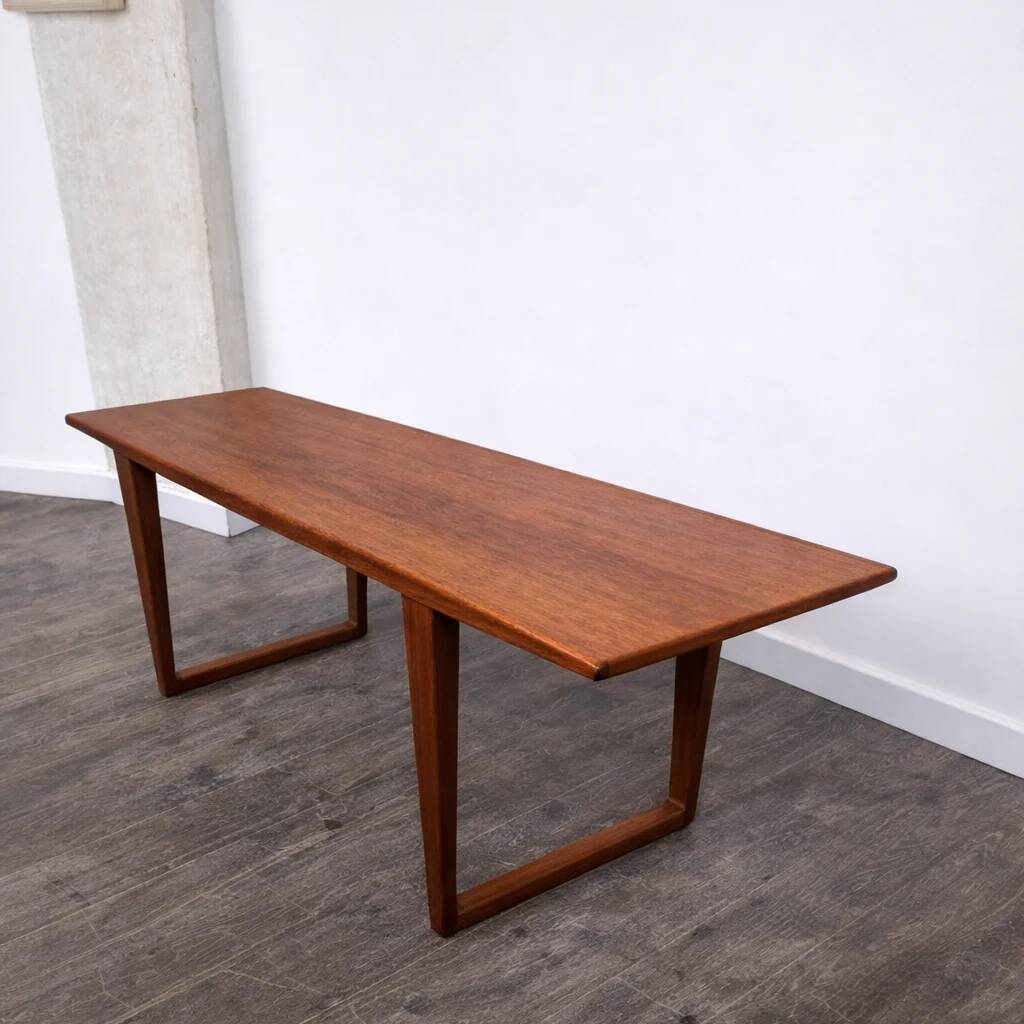 Teak coffee table model no. 32, Kai Kristiansen for Aksel Kjersgaard, Denmark, 1960