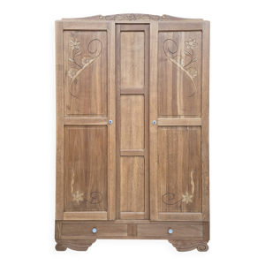 Armoire parisienne