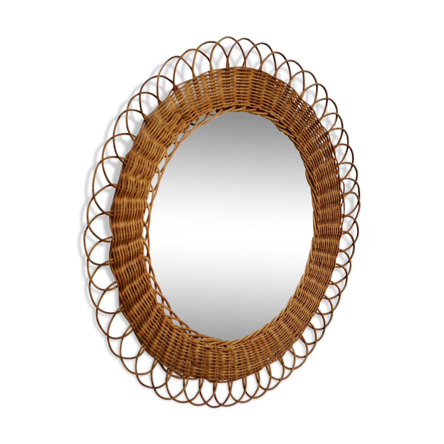 Rattan flower mirror